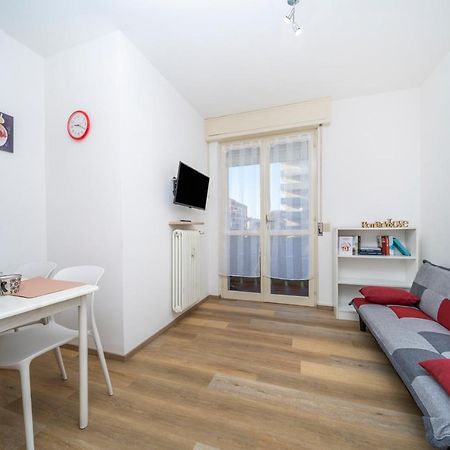 Zia Dina Apt - With Balcony Apartment Pasian di Prato Екстериор снимка