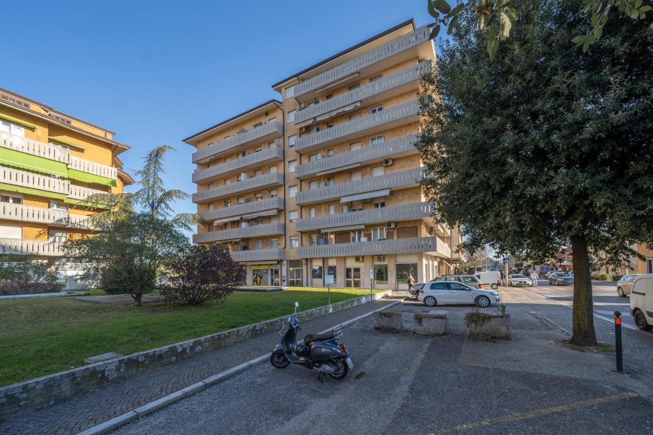 Zia Dina Apt - With Balcony Apartment Pasian di Prato Екстериор снимка